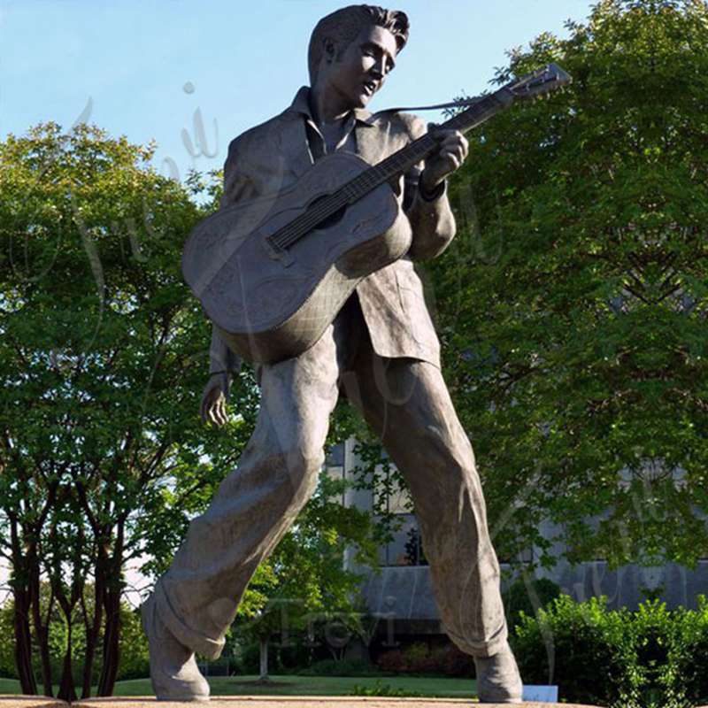 Elvis Presley Statue Details: