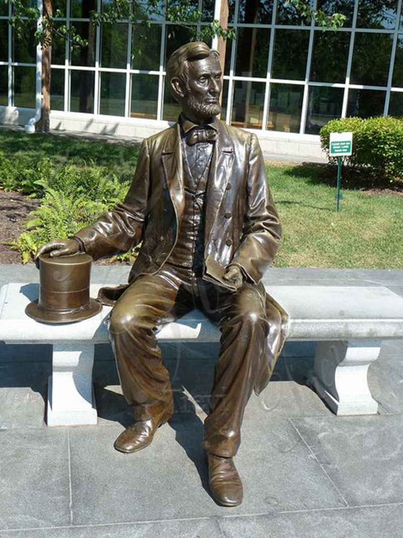Abraham Lincoln Statue Details: