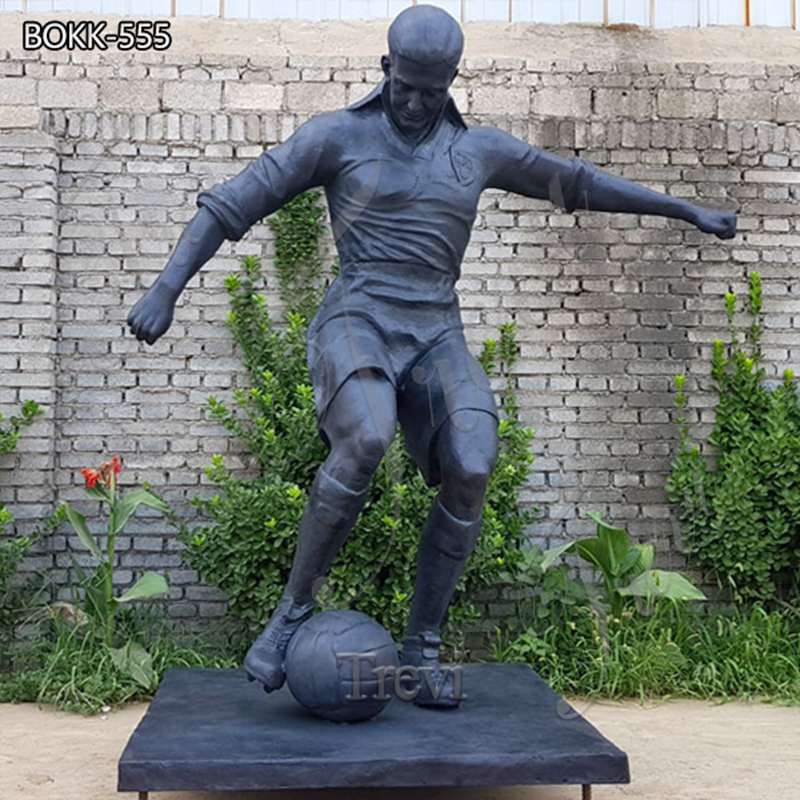 life-size football player statue-Trevi Sculpture