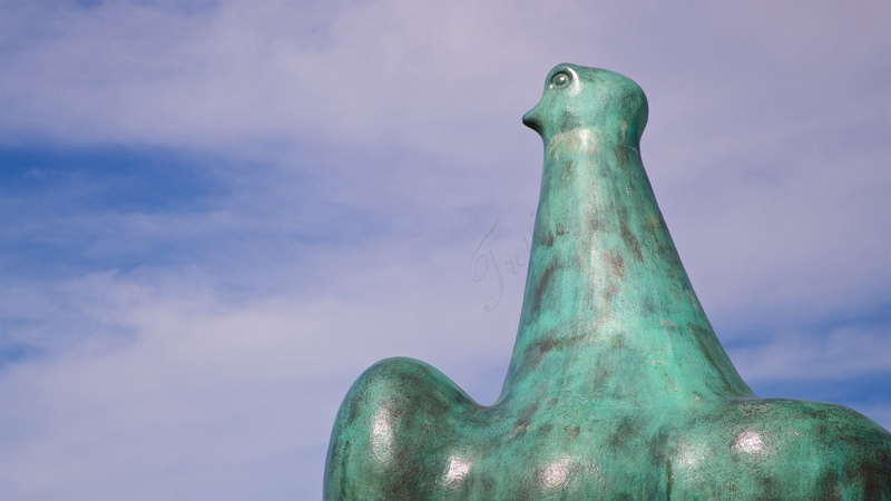 Dove of peace-Trevi Sculpture