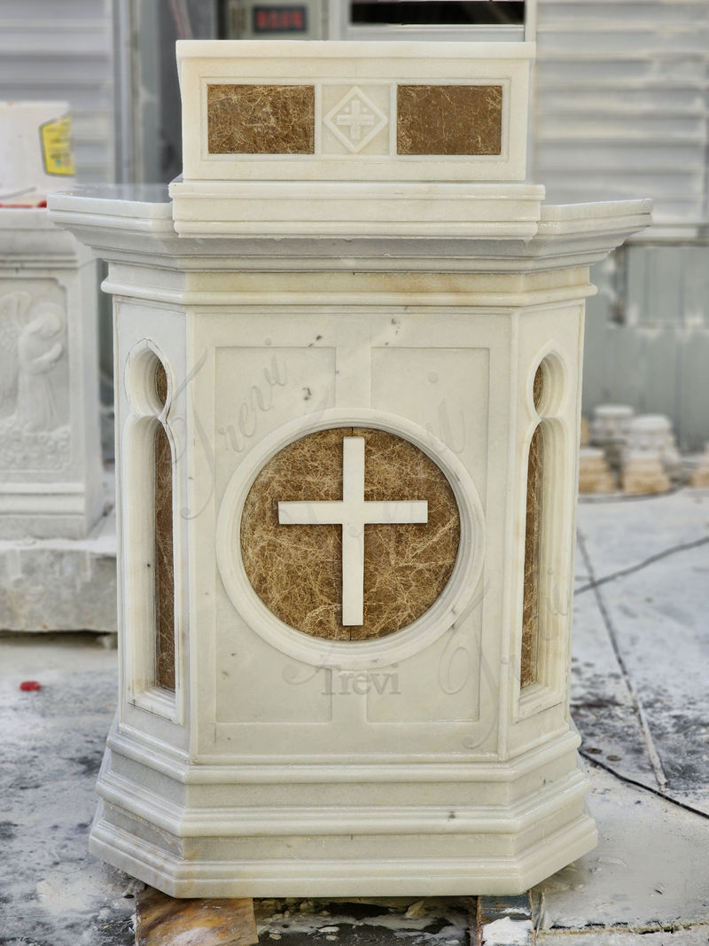 Marble pulpit-Trevi Statue