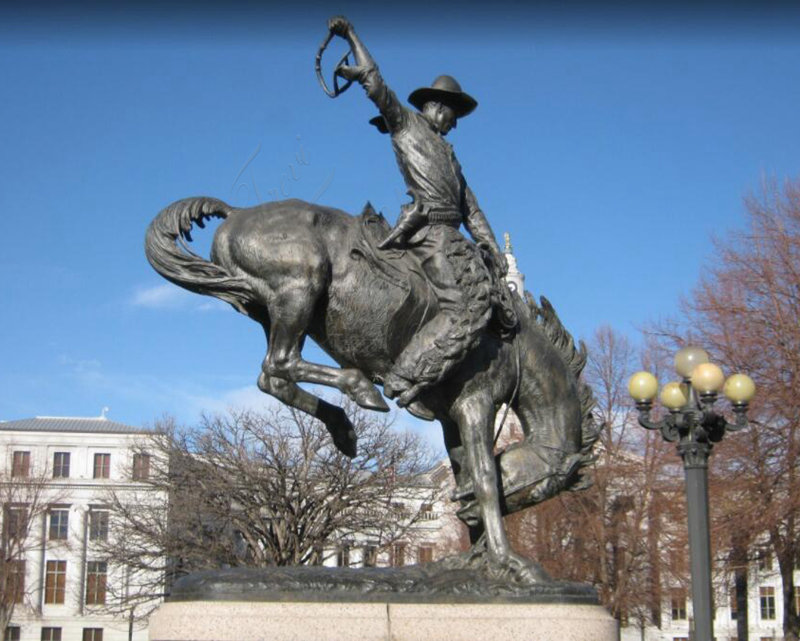 bucking-horse-statue