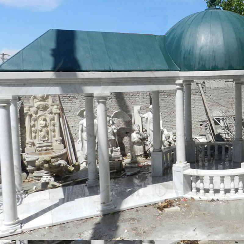 marble gazebo - Trevi statue