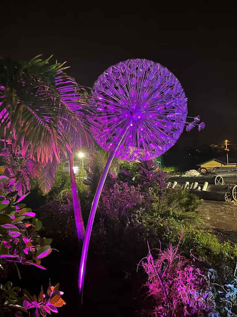 Light dandelion -Trevi Sculpture2