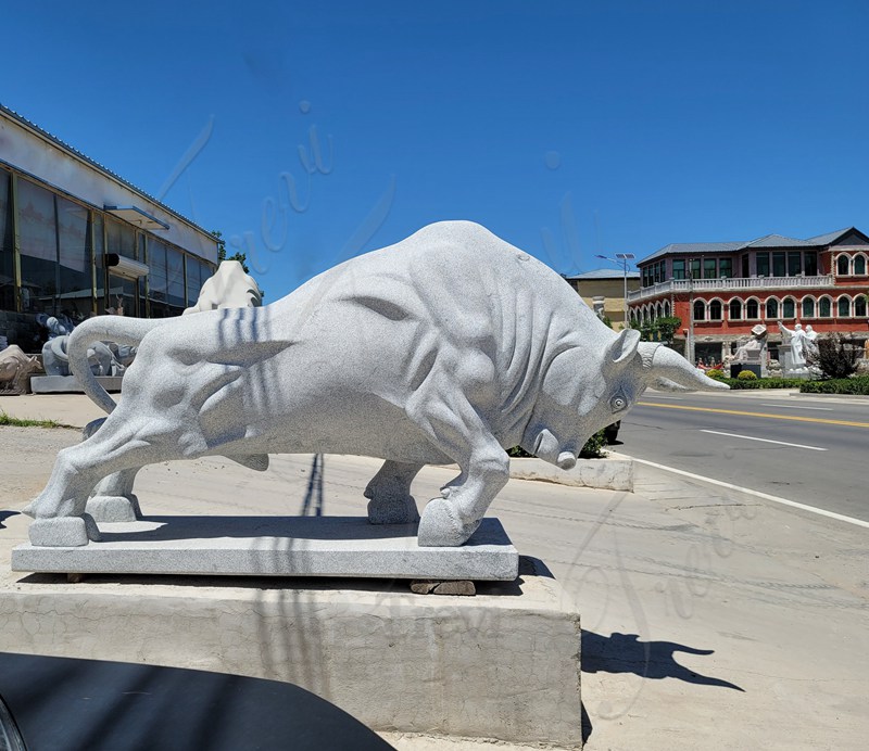 Marble bull statue - Trevi statue