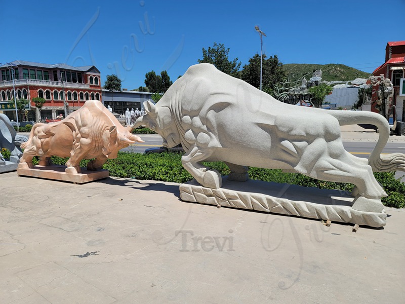 Marble bull statue - Trevi statue