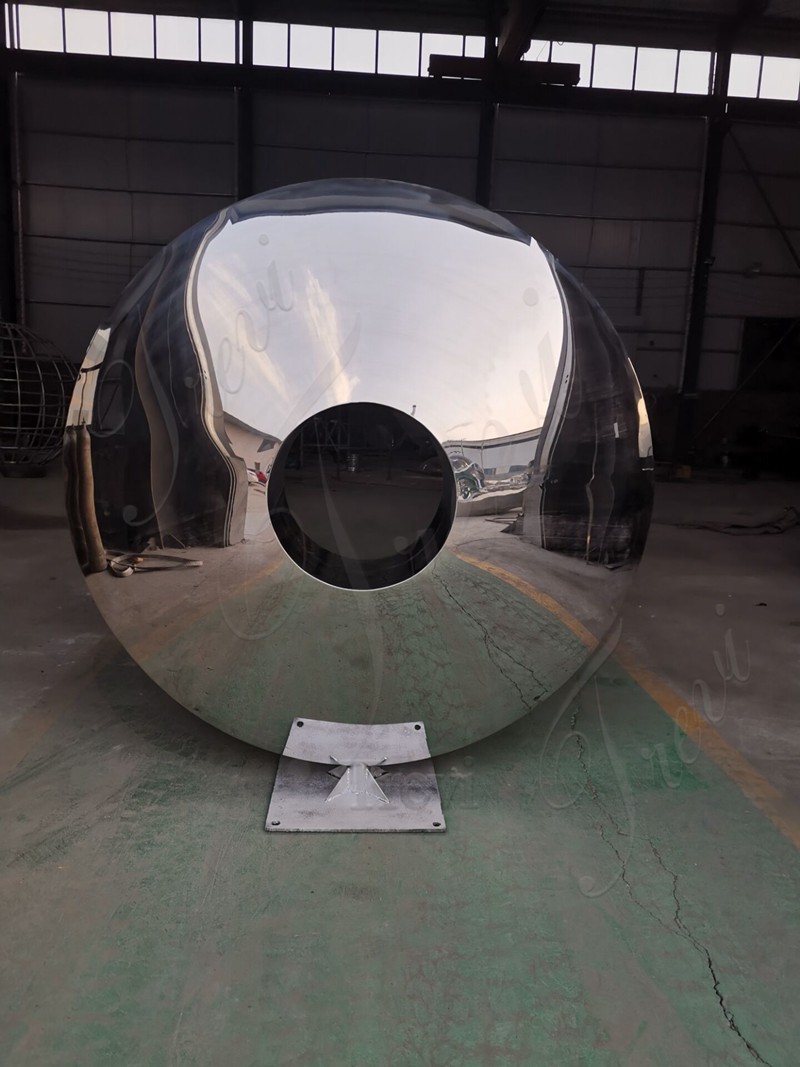Mirror Stainless Steel Sculpture Circular 2