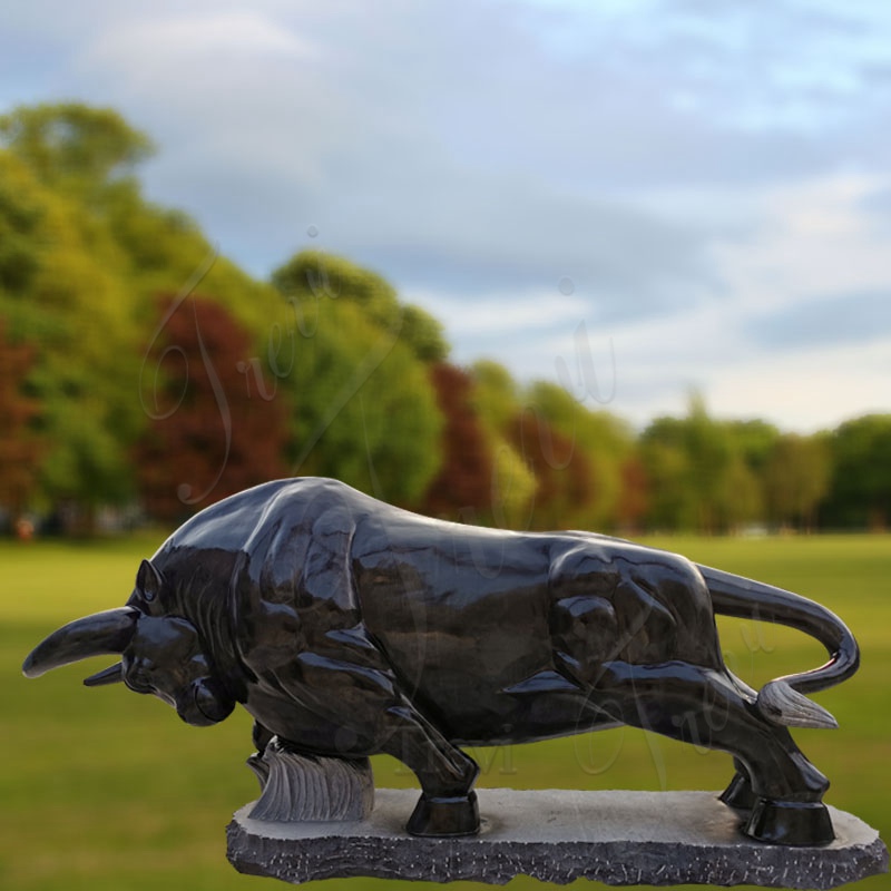black bull statue - Trevi statue