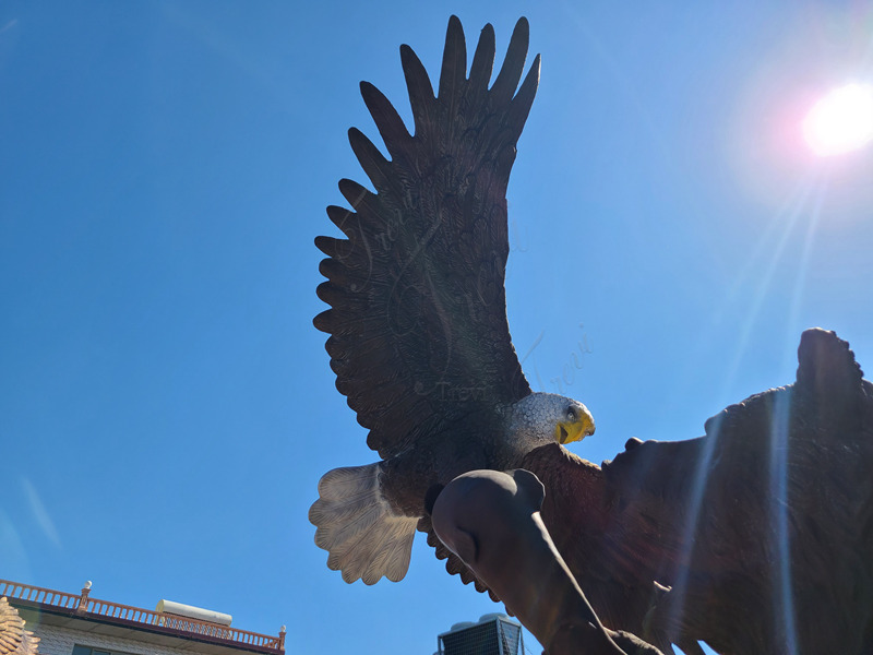 eagle statue-Trevi Sculpture