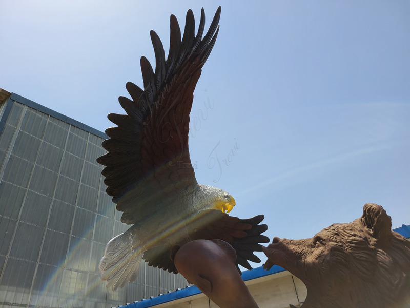 eagle statue-Trevi Sculpture1