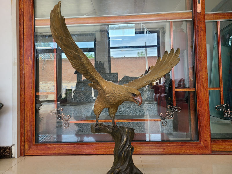 eagle statue-Trevi Sculpture