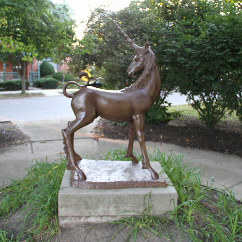 large unicorn statue - Trevi Statue