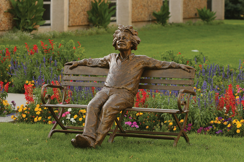Albert Einstein bronze statue -Trevi Statue