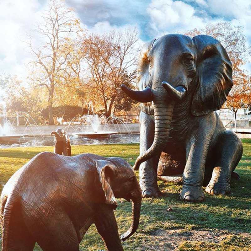 bronze elephant sculpture-Trevi Sculpture