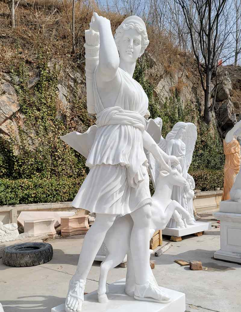 diana of versailles louvre-01-Trevi Sculptue