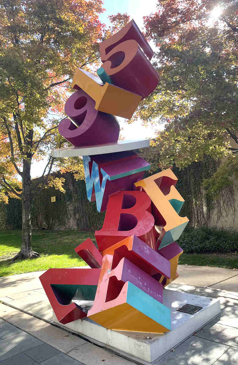 letter art sculpture-Trevi Sculpture