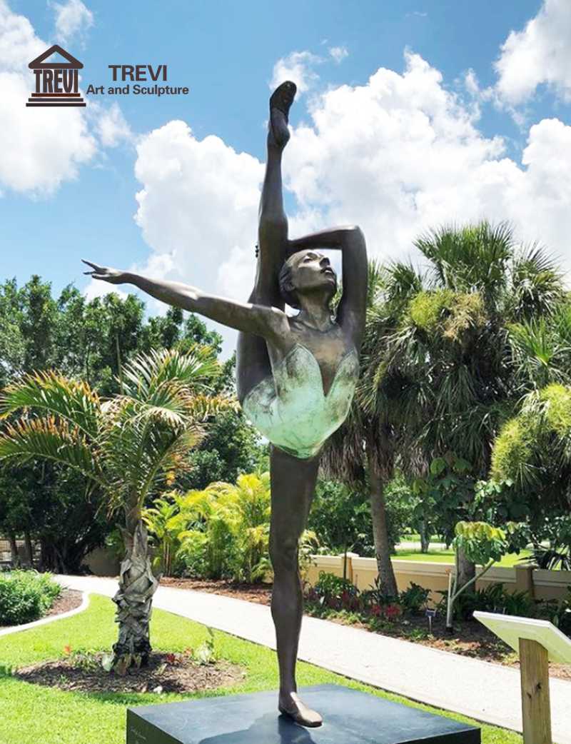 9-dancing-girl-sculpture-Trevi Sculpture