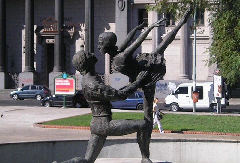 ballet-Trevi Sculpture