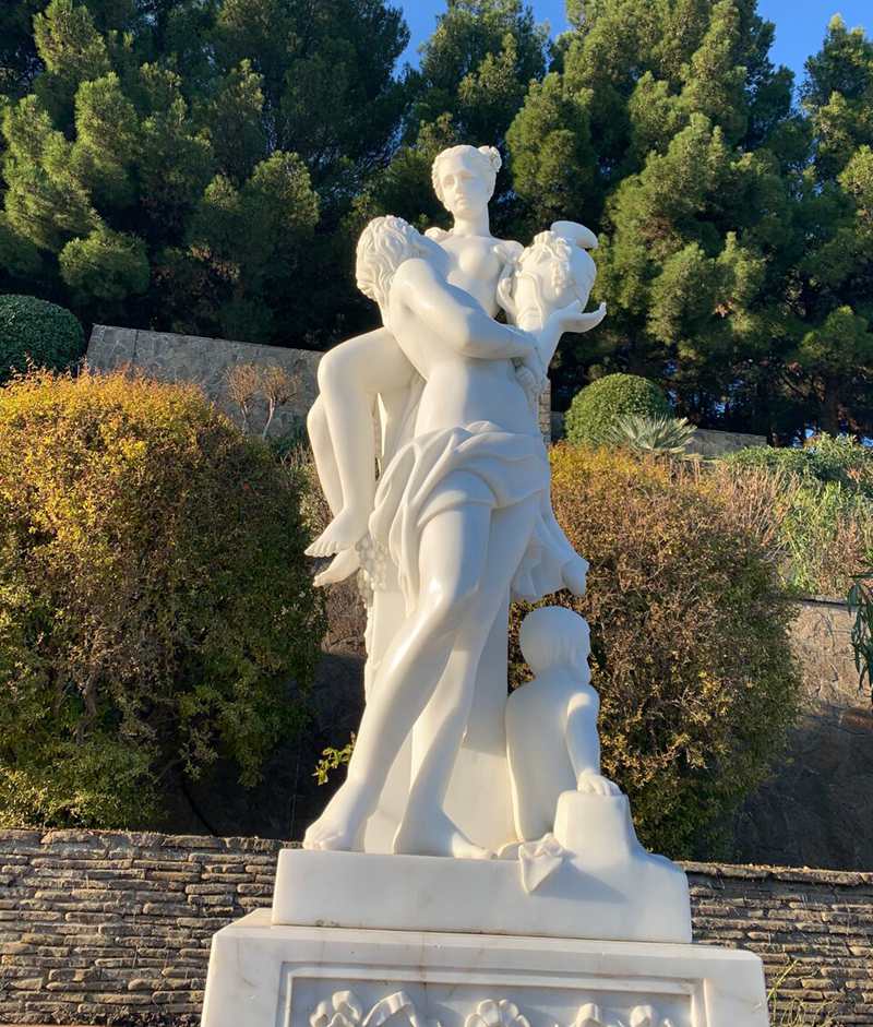 beautiful woman sculpture-01-Trevi Statue