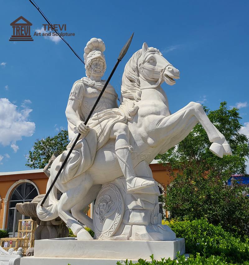 equestrian statue greek-Trevi Statue