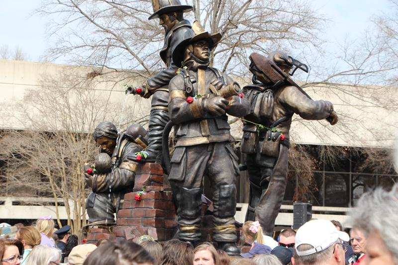 firefighter memorial statues-01-Trevi Statue