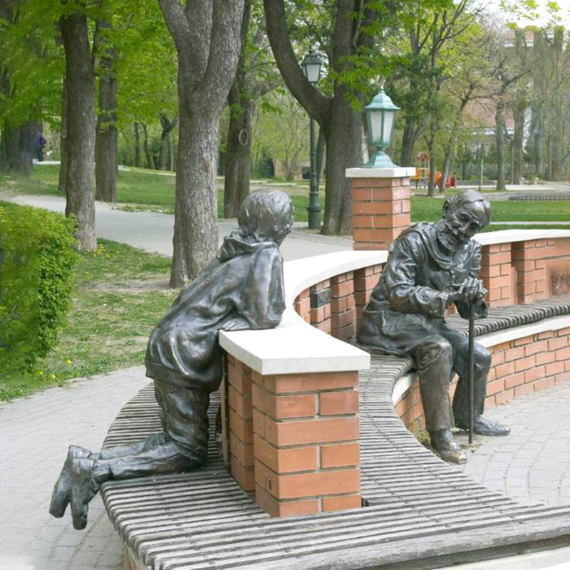 outdoor bronze statues-01-Trevi Statue