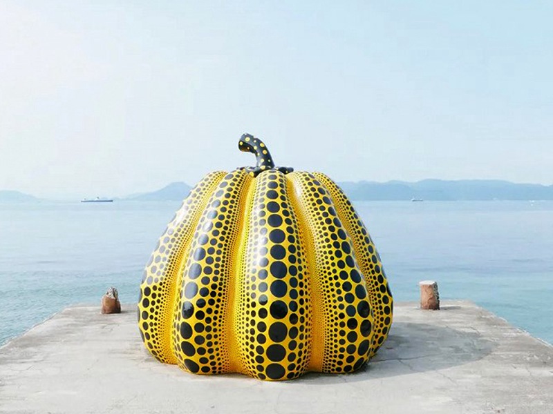 Yellow Pumpkin sculpture-02