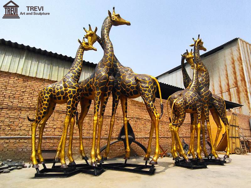 brass giraffe statue -01