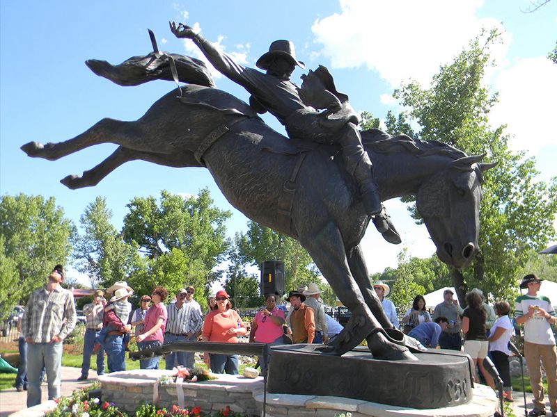 bronze cowboy statue-01