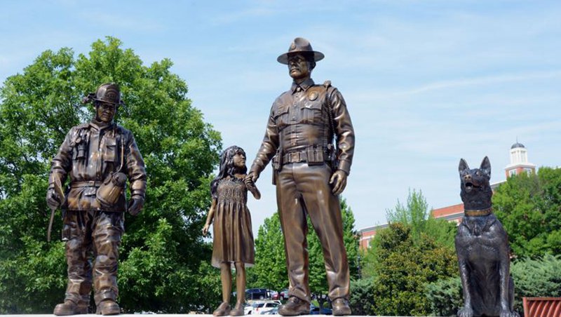 first responders memorial-01-Trevi Statue