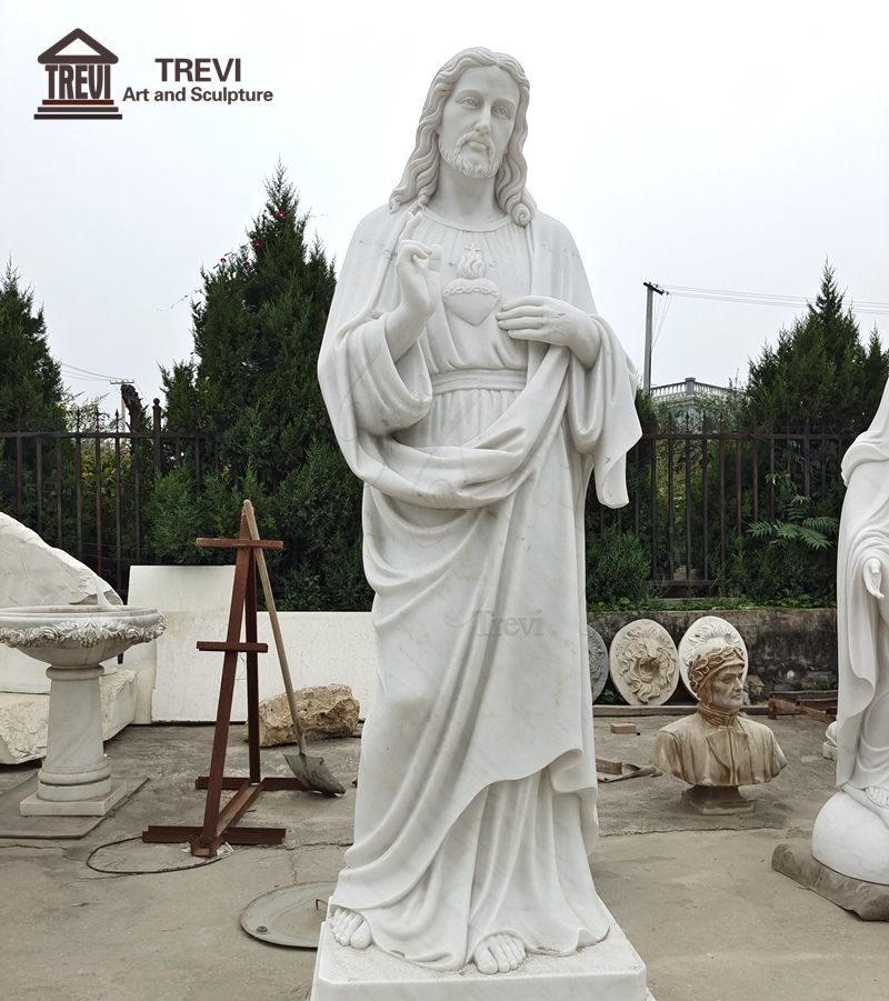 sacred heart of jesus statue