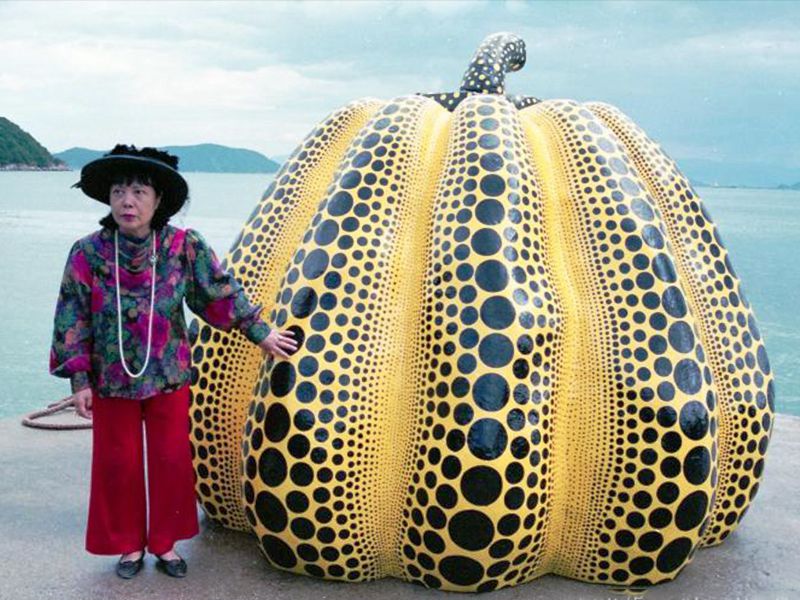 yayoi kusama pumpkin sculpture-01