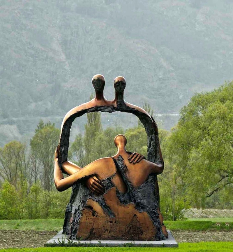 Albert Gyorgy sculpture