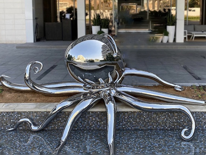 metal octopus sculpture