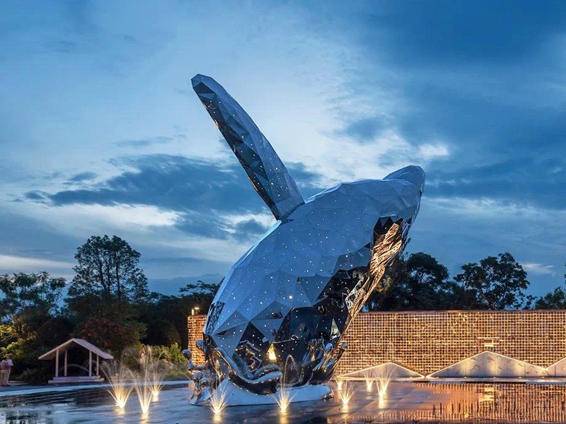 whale tail statue