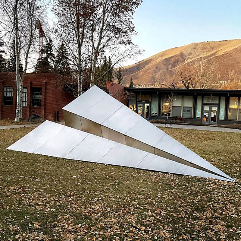 airplane sculpture