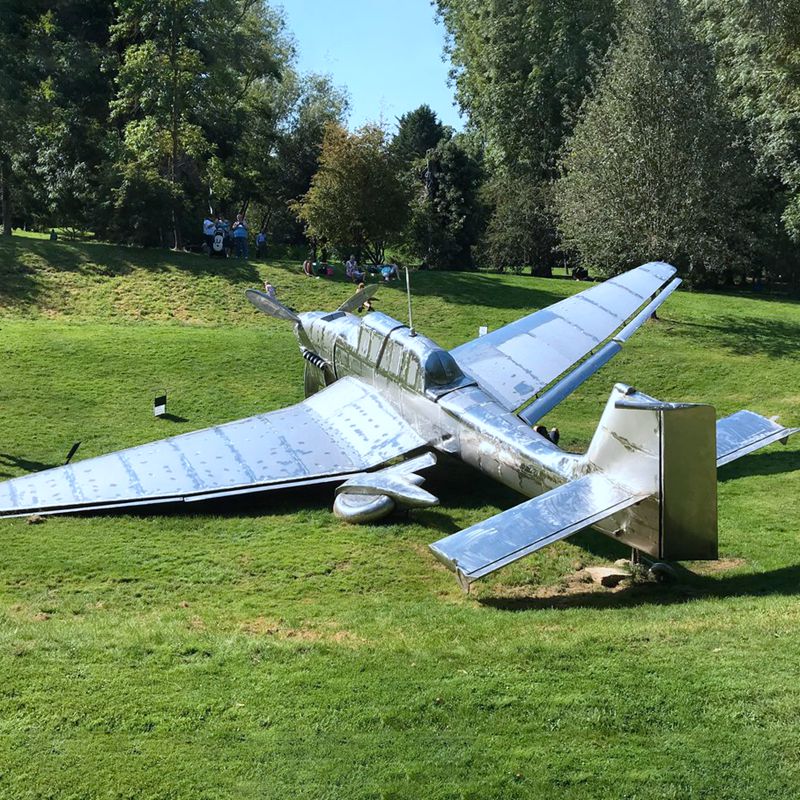 airplane sculpture