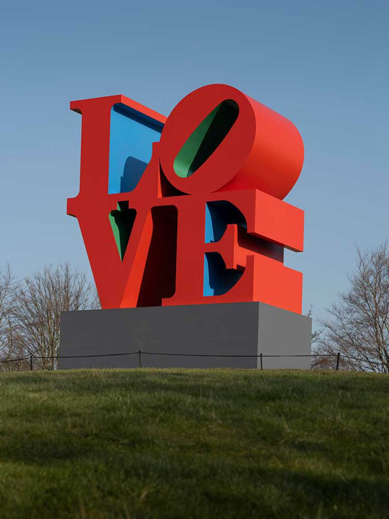 metal letter sculpture (1)