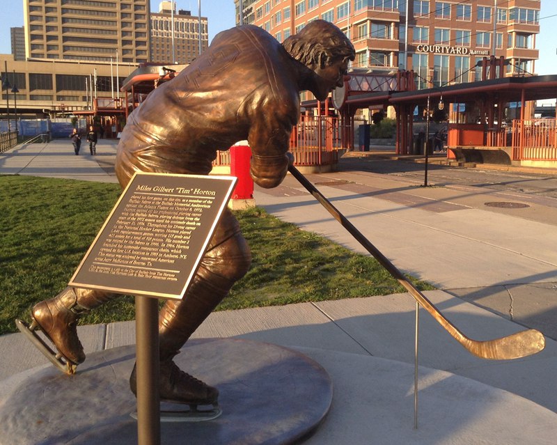 hockey player statue
