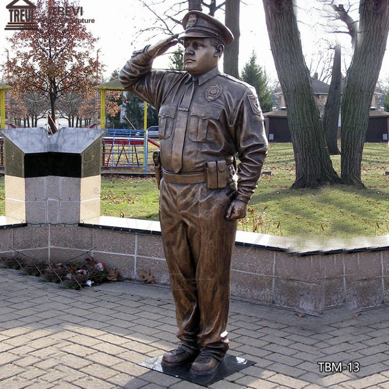 Outdoor Life-Size Bronze Police Officer Statue Garden Art