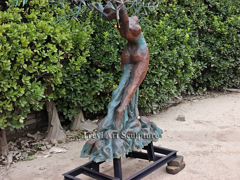 Andrea Roggi tree sculpture details