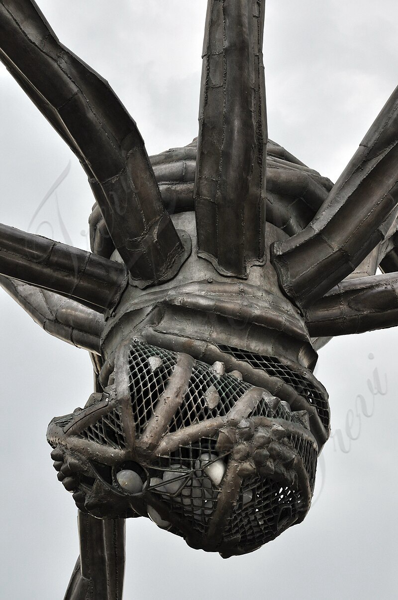 Metal Spider Sculpture Introduction
