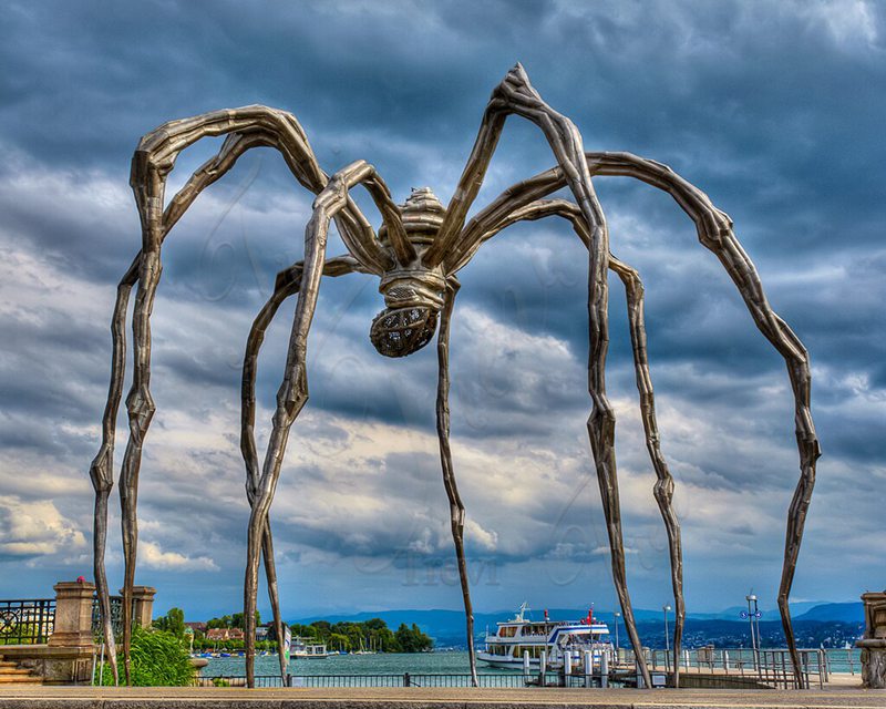 Metal Spider Sculpture Introduction