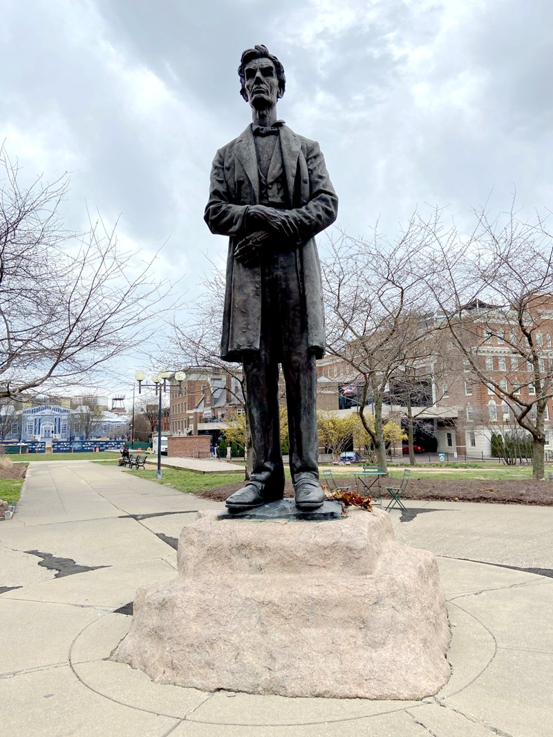 Bronze Abraham Lincoln Introduction