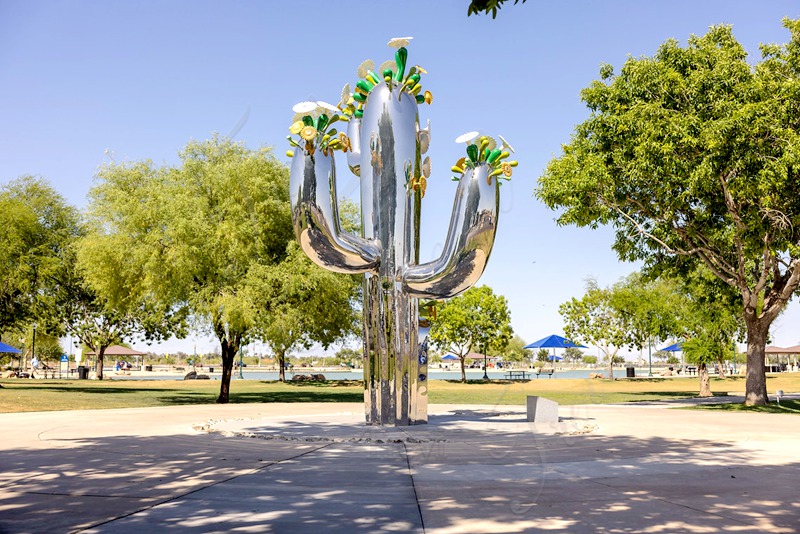 metal large cactus sculpture Trevi