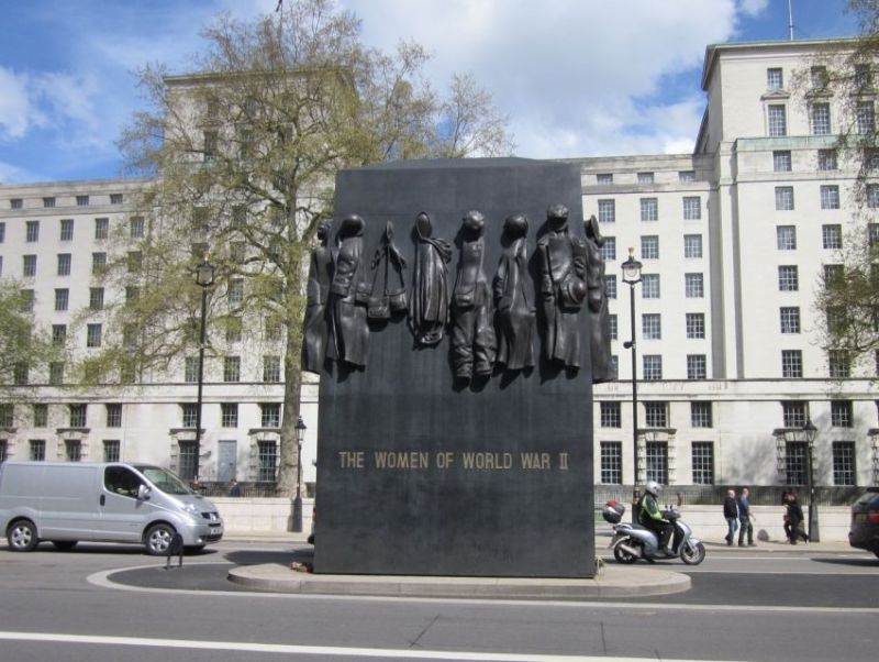 Monument to the Women of World War II