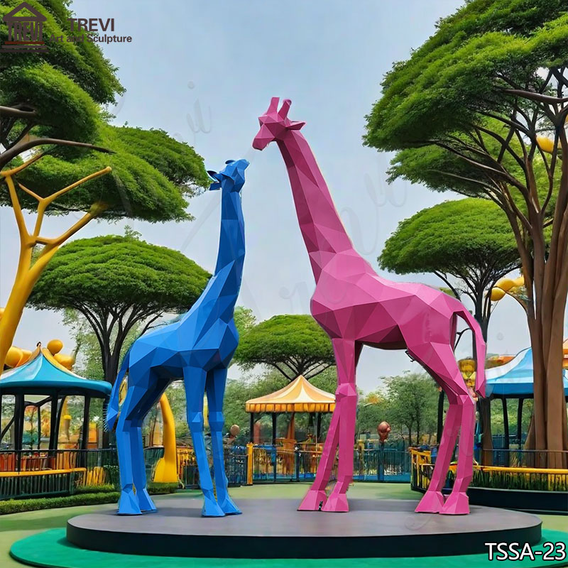 Geometric-Metal-Giraffe-Sculpture