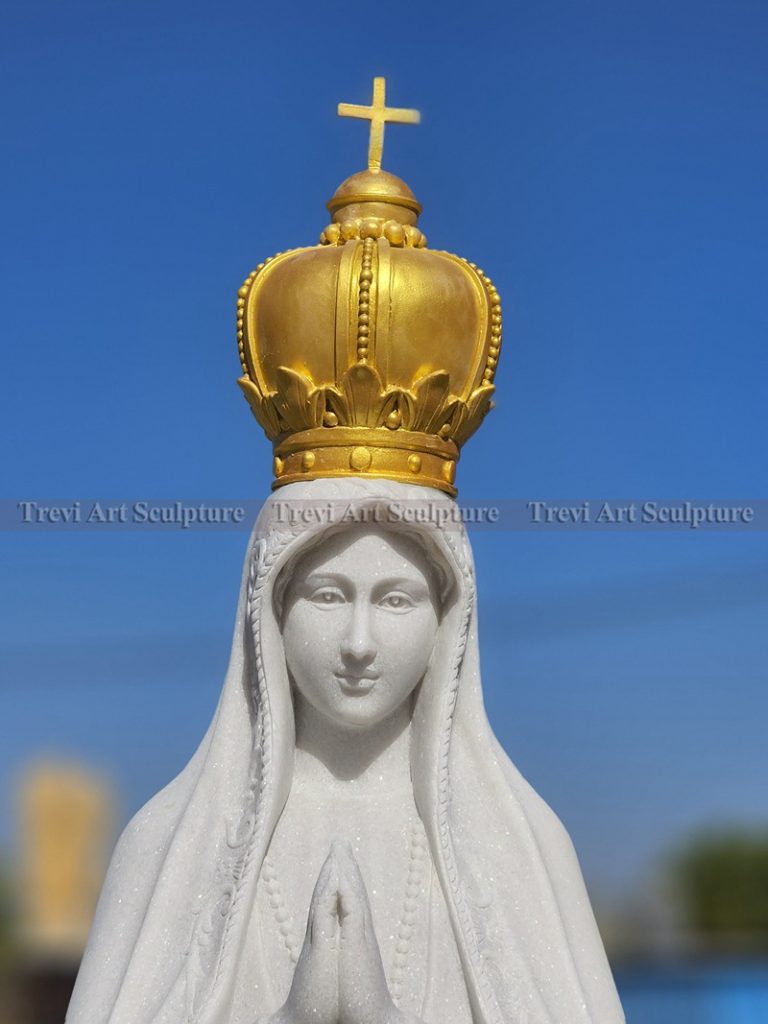 virgin mary statue details