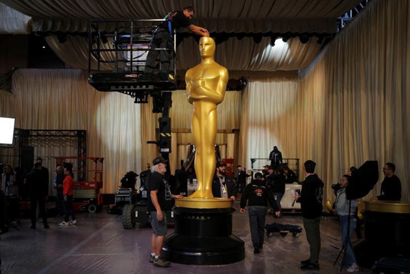 large metal Oscar Statue