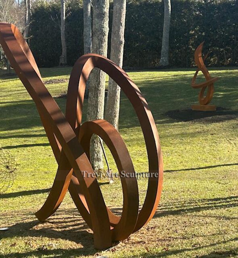 Large modern corten statue feedback